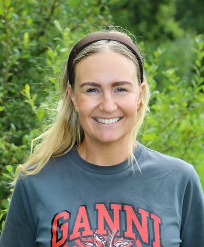 Porträttbild på Frida